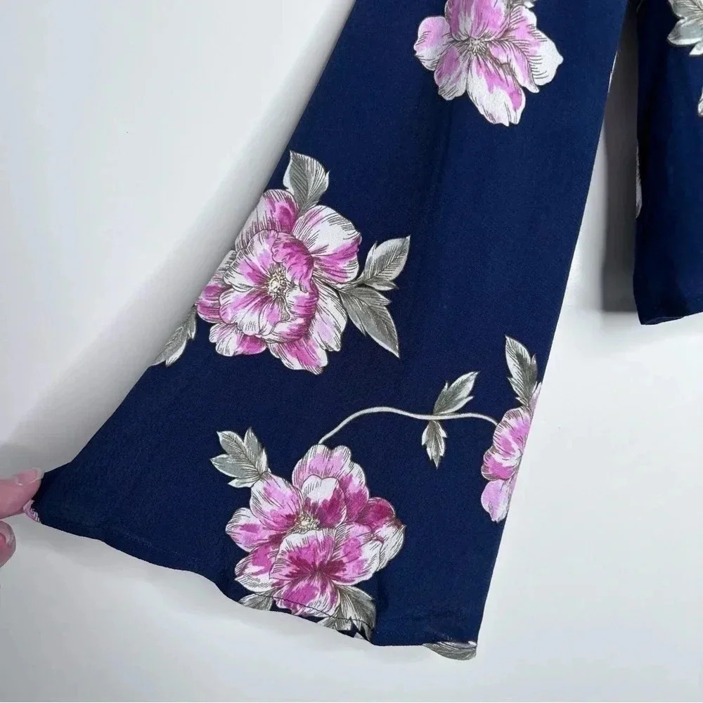 Cupcakes & Cashmere Floral Jerome Bell Sleeve Blouse Size Small - Picture 5 of 11